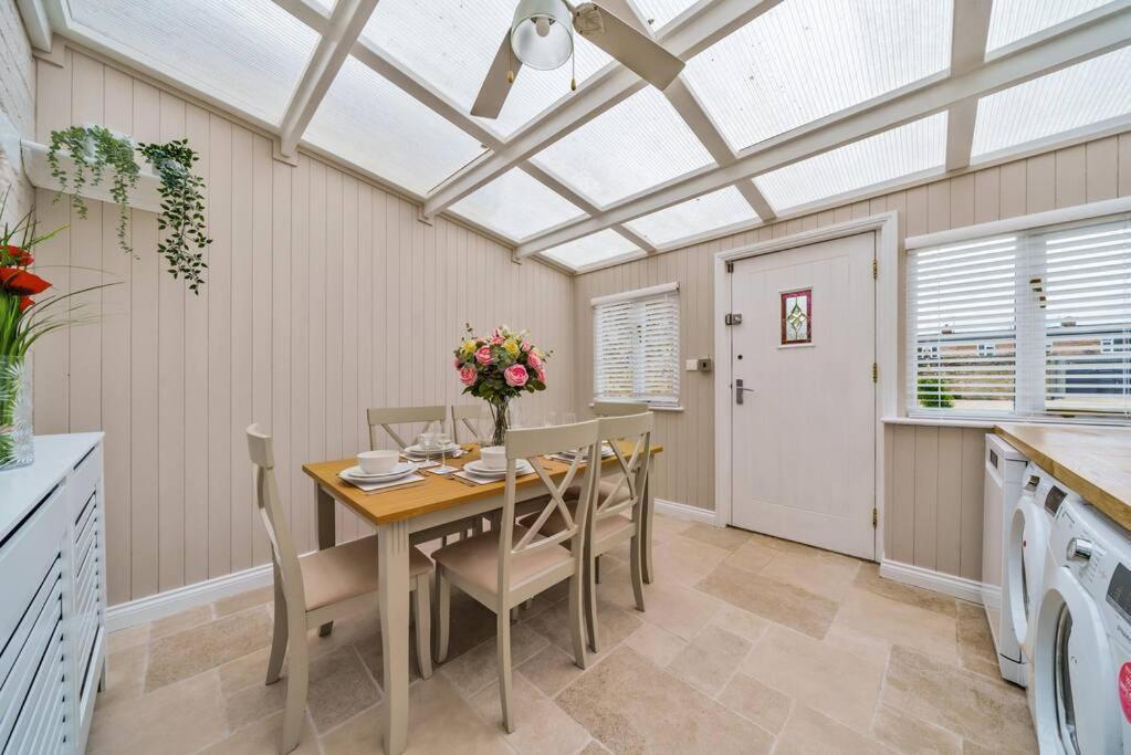 Fox Cottage, Within 5 Min Walk Of Bicester Village Екстер'єр фото