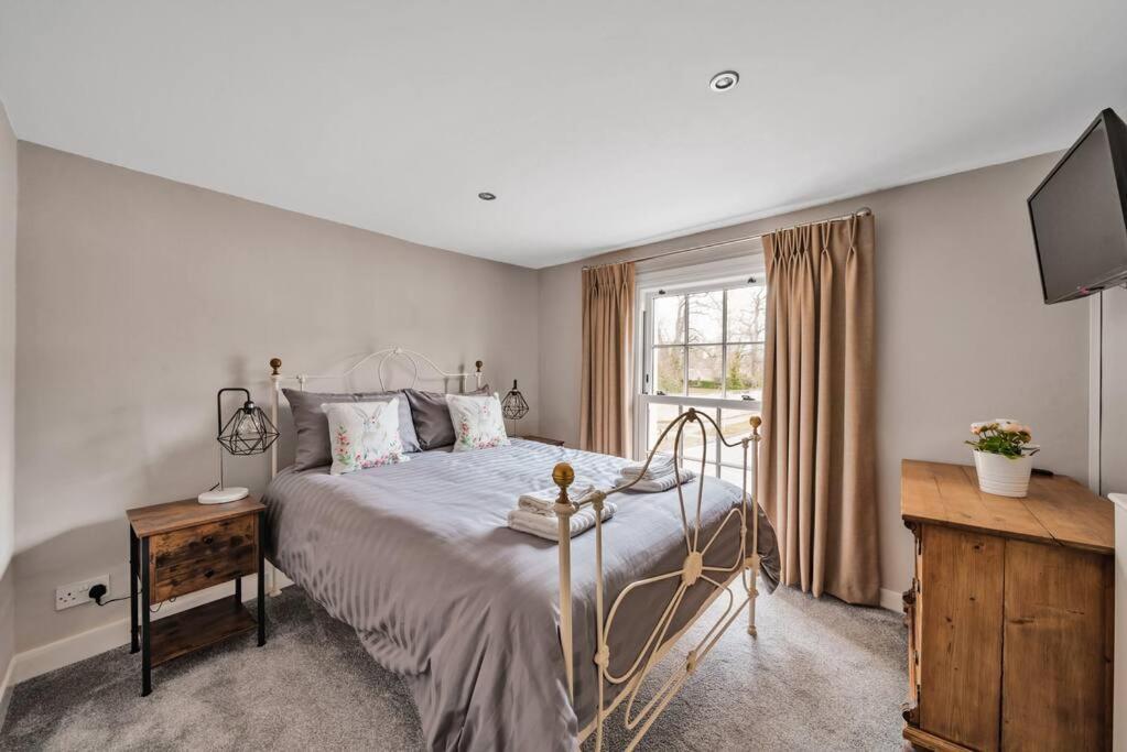 Fox Cottage, Within 5 Min Walk Of Bicester Village Екстер'єр фото